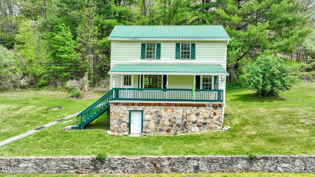 Photo of 6802 Lockwood Drive, Wise, VA 24293 (MLS # 9965437)