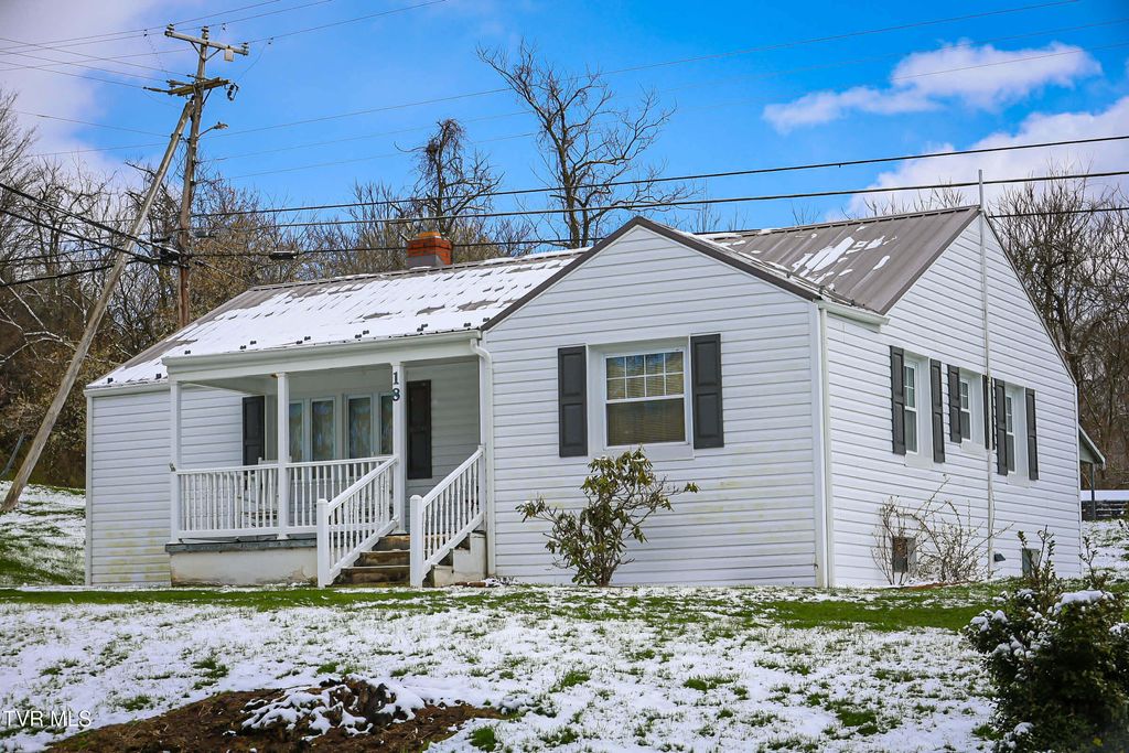 Photo of 18 Old Quarry Road, Saltville, VA 24370 (MLS # 9992502)