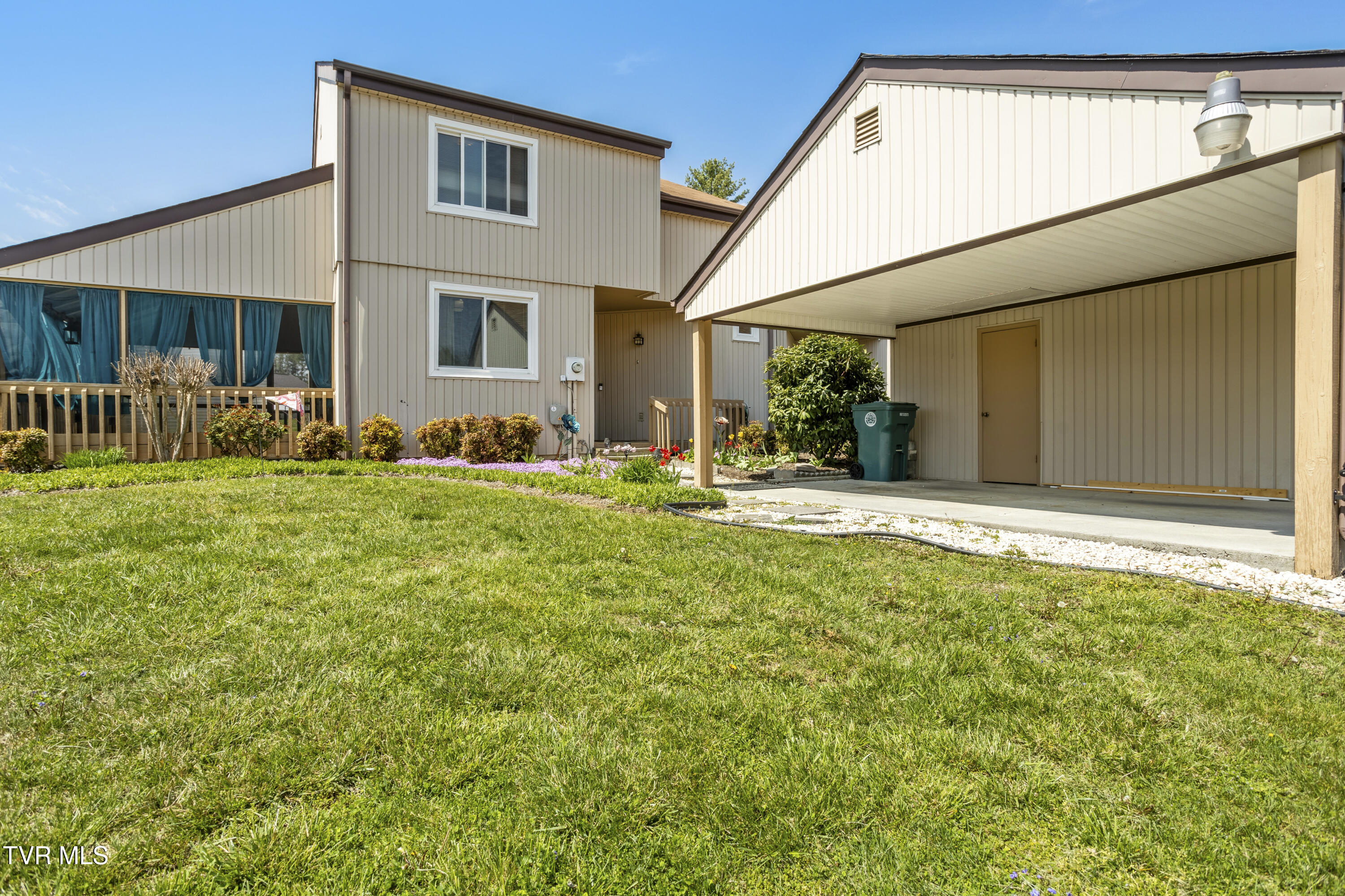 1023 Pebble Dr Dr, Bristol, Virginia image 3