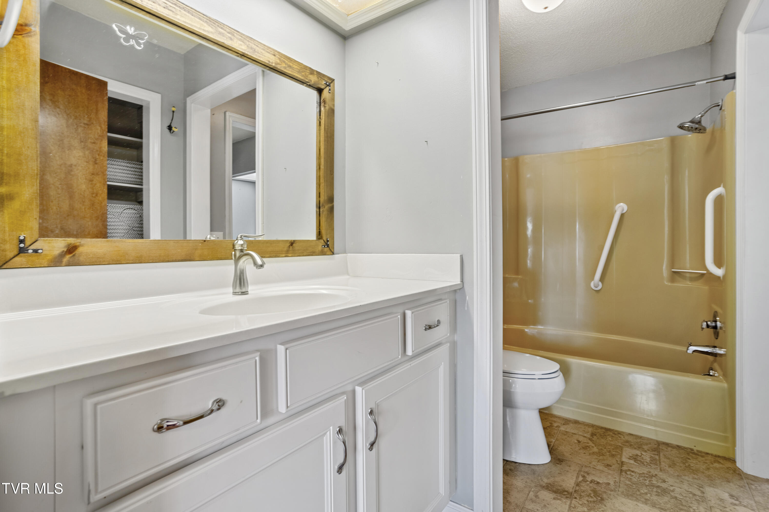 1023 Pebble Dr Dr, Bristol, Virginia image 28
