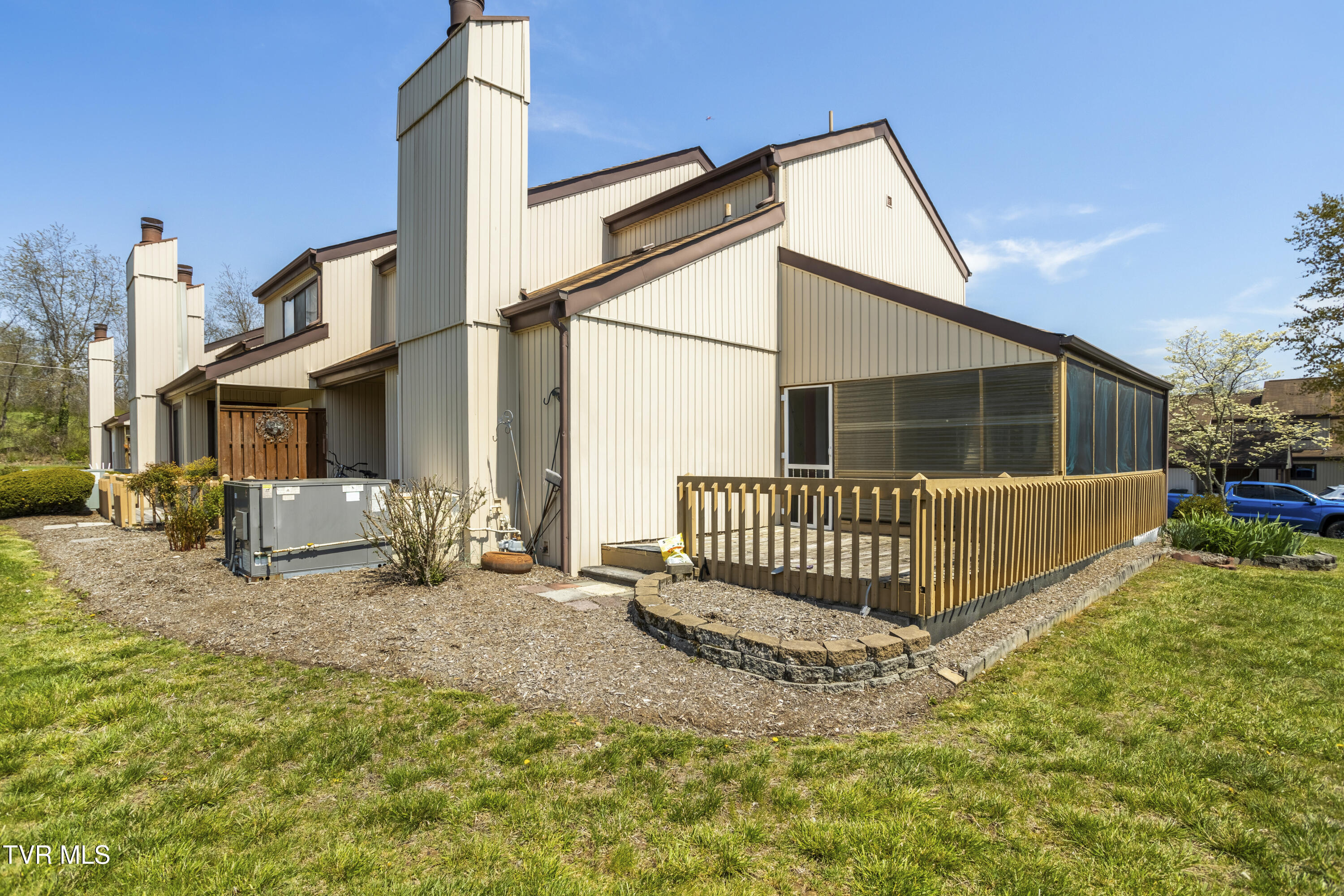 1023 Pebble Dr Dr, Bristol, Virginia image 4