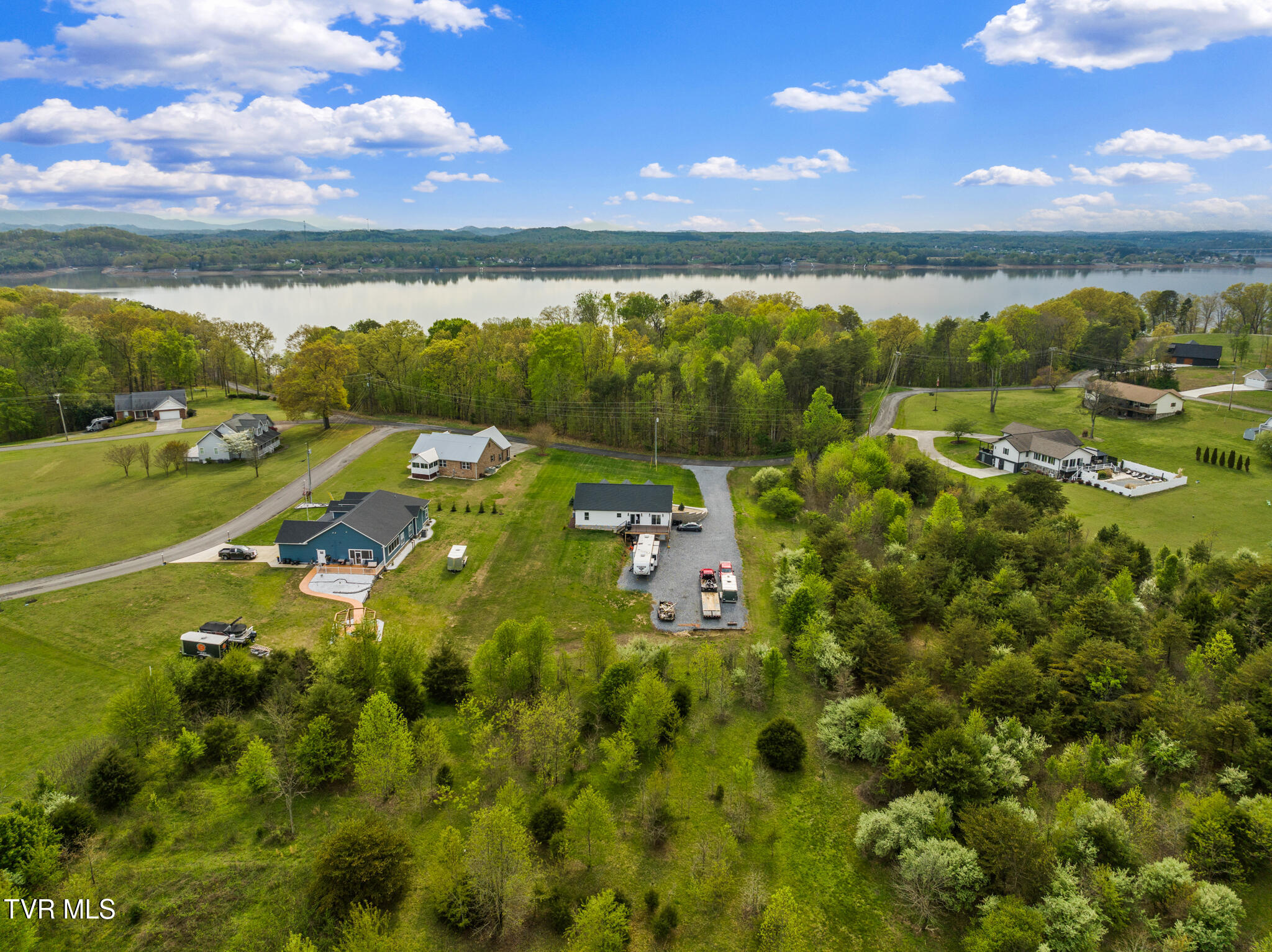 335 Bonne Vista Drive, White Pine, Tennessee image 4