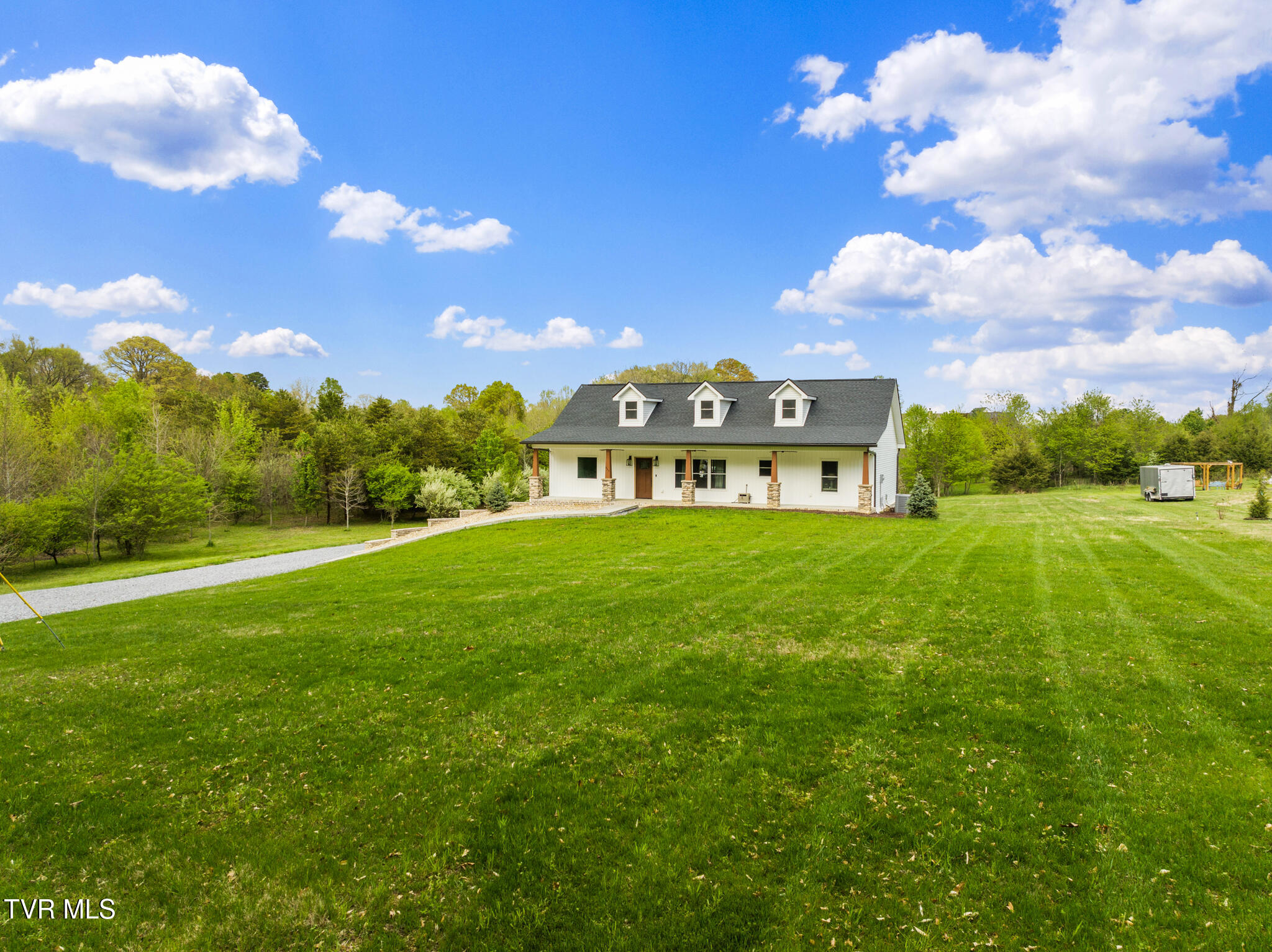 335 Bonne Vista Drive, White Pine, Tennessee image 2