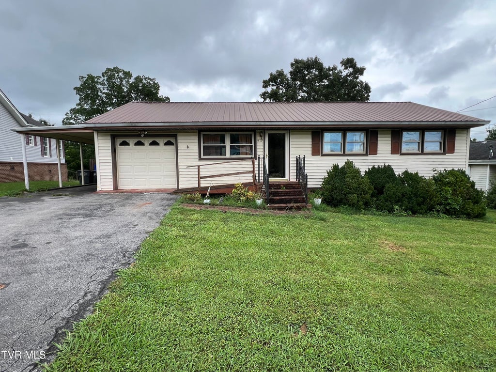 Photo of 419 Arbutus Avenue, Kingsport, TN 37660 (MLS # 9998545)
