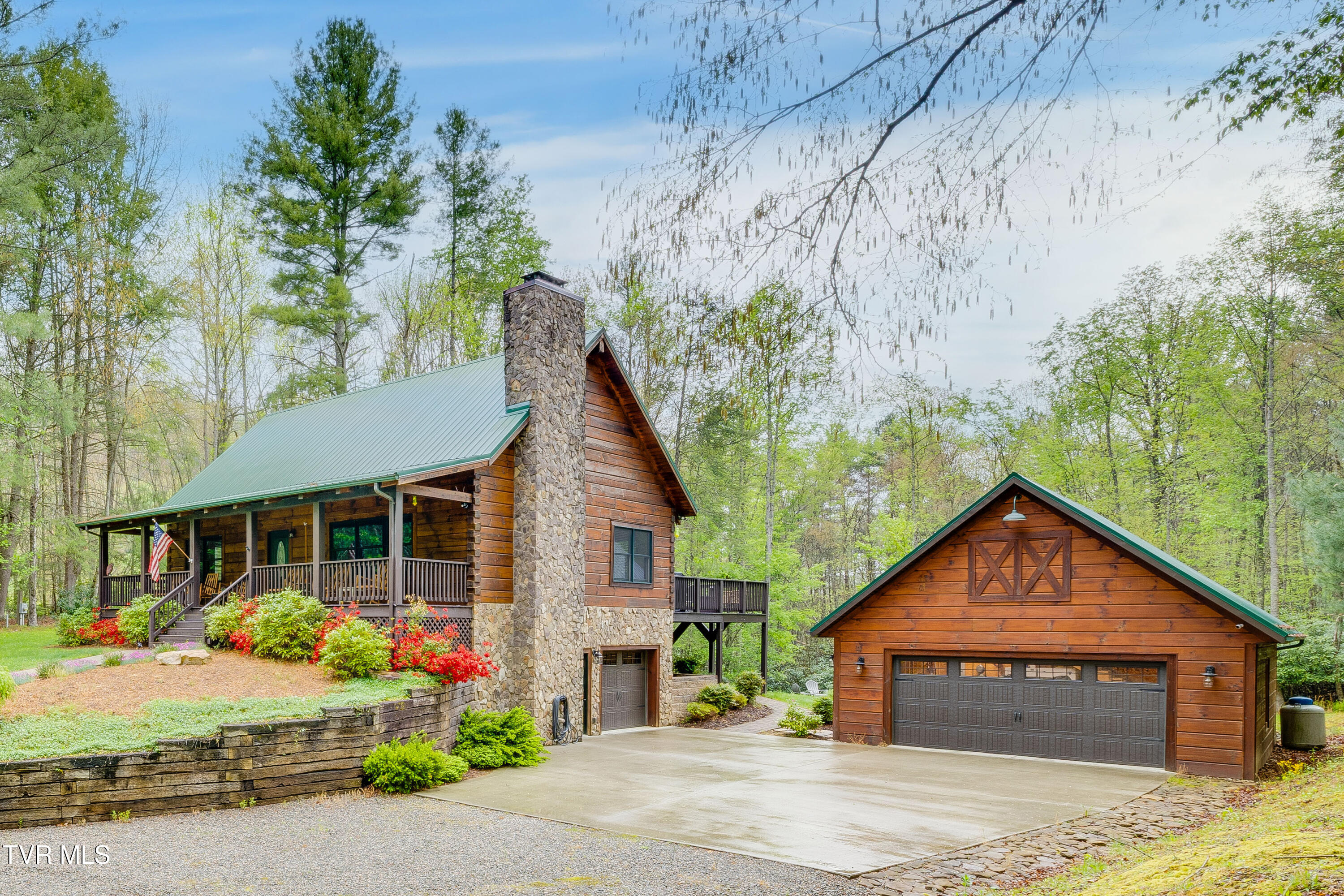 215 Myrtle Drive, Butler, Tennessee image 2