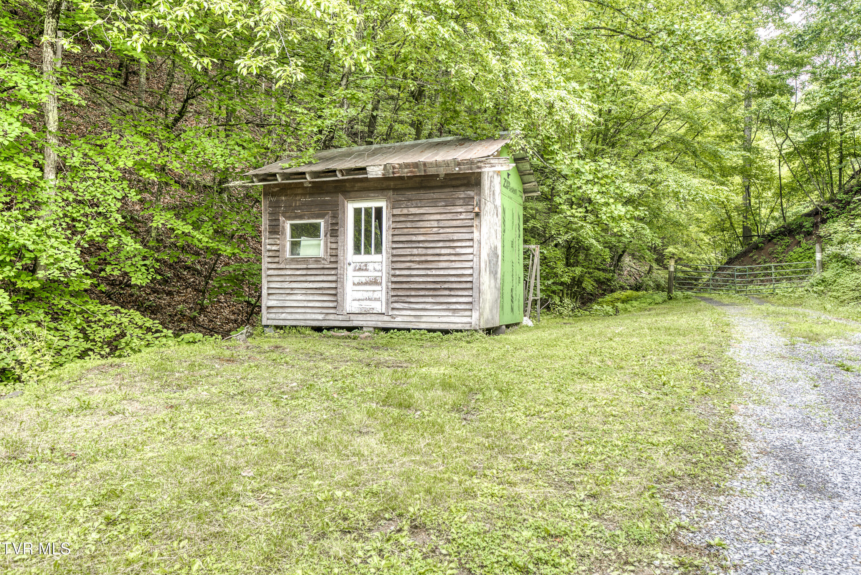 11030 College Drive, Meadowview, Virginia image 3