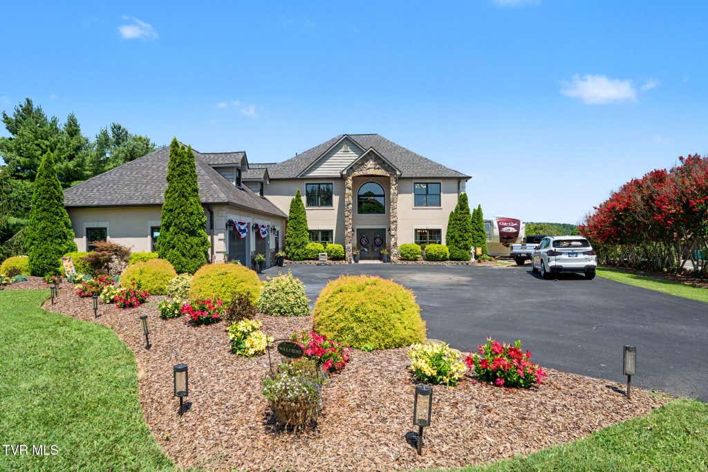 Photo of 134 Country Acres Drive, Elizabethton, TN 37643 (MLS # 9998444)
