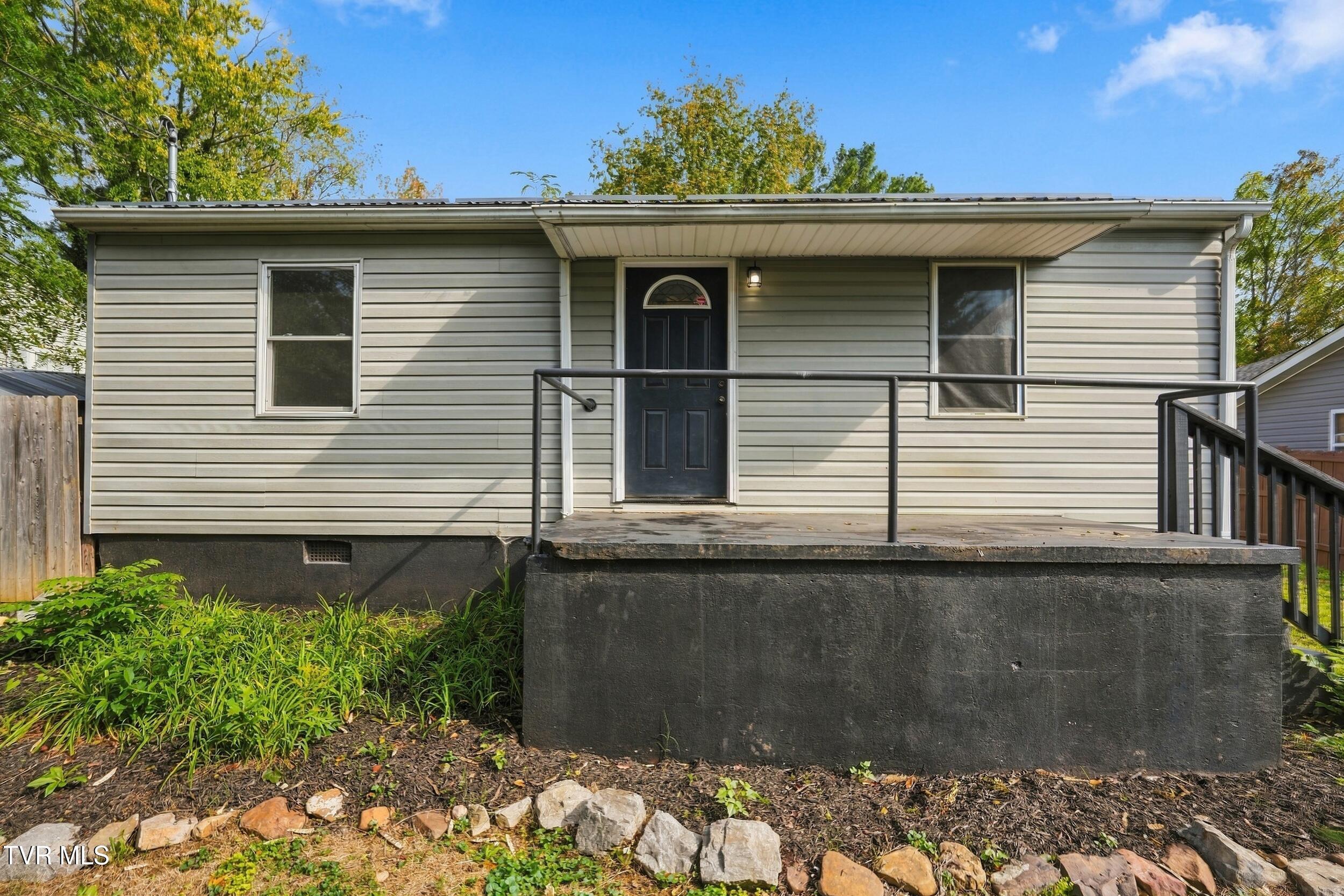 1228 Indian Ridge Road