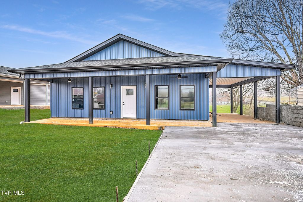 Photo of 1805 Rock Springs Road, Kingsport, TN 37664 (MLS # 9983603)