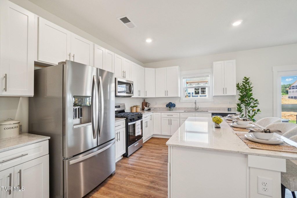 Photo of 337 Alta Tree Blvd Blvd, Johnson City, TN 37615 (MLS # 9988706)