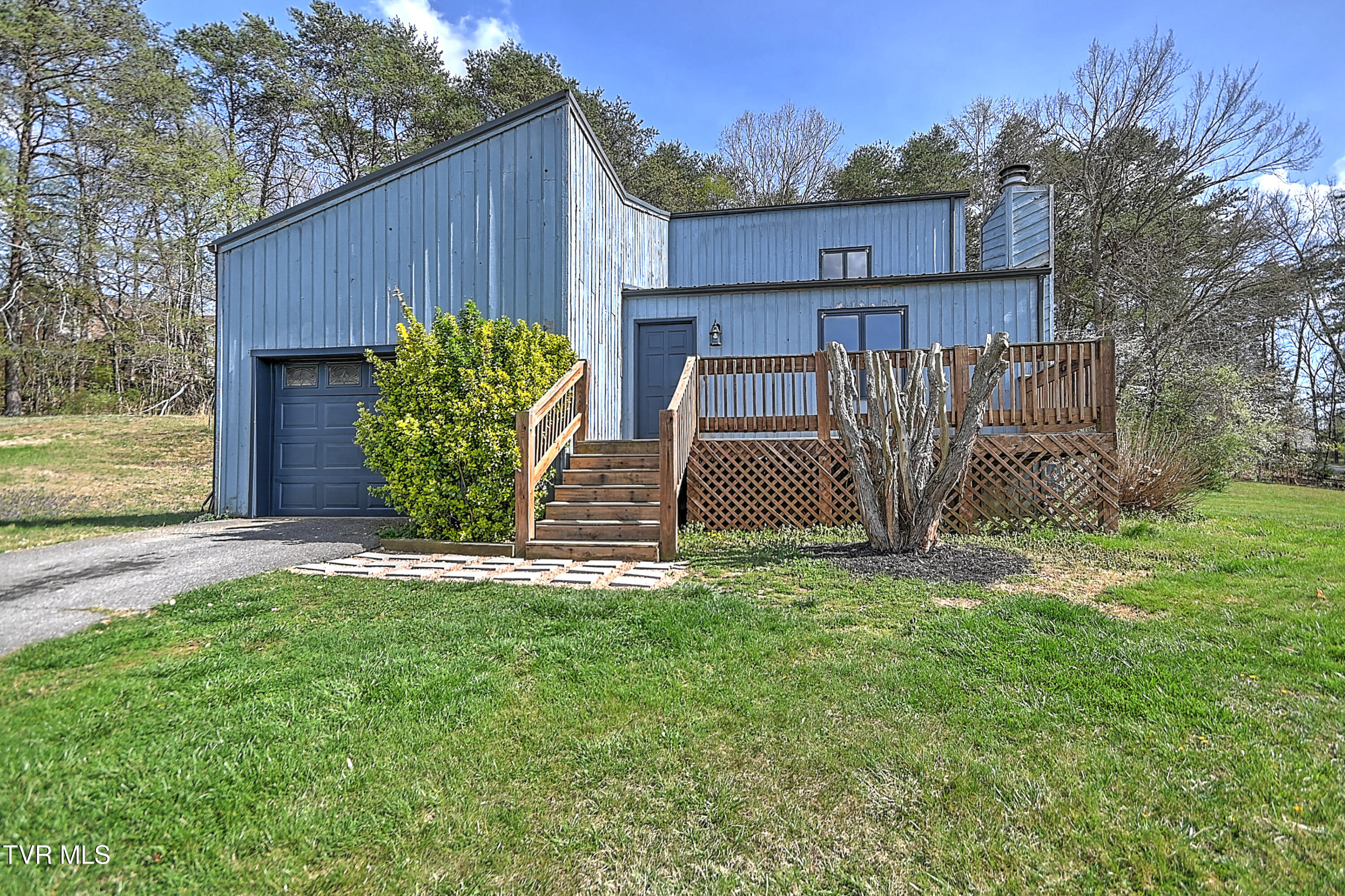 211 Sunny Hill Court