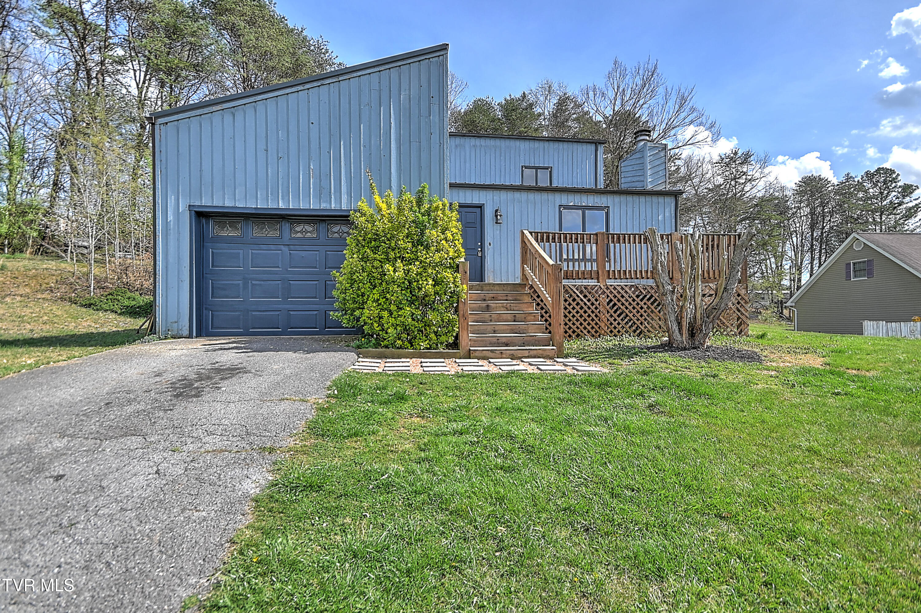 211 Sunny Hill Court