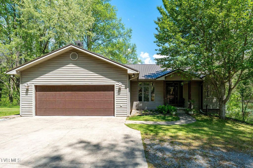 Photo of 248 Cable Hollow Road, Butler, TN 37640 (MLS # 9994394)