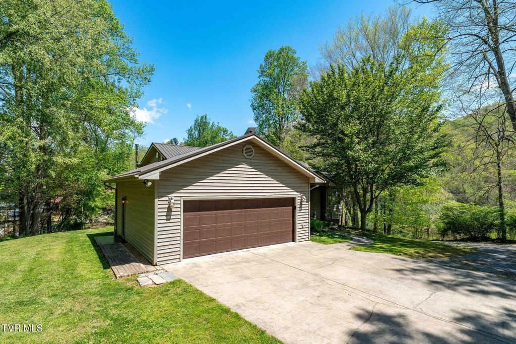 Photo of 248 Cable Hollow Road, Butler, TN 37640 (MLS # 9994394)
