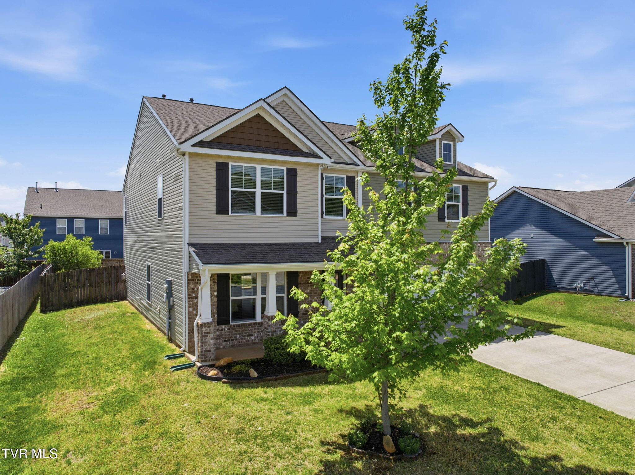 1129 Raccoon Lane