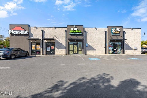 Photo of 827 Walnut Street #20, Johnson City, TN 37604 (MLS # 10001486)