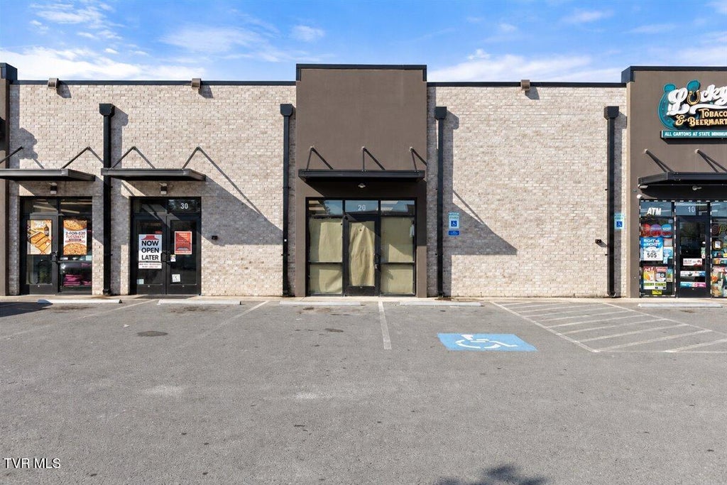 Photo of 827 Walnut Street #20, Johnson City, TN 37604 (MLS # 10001486)