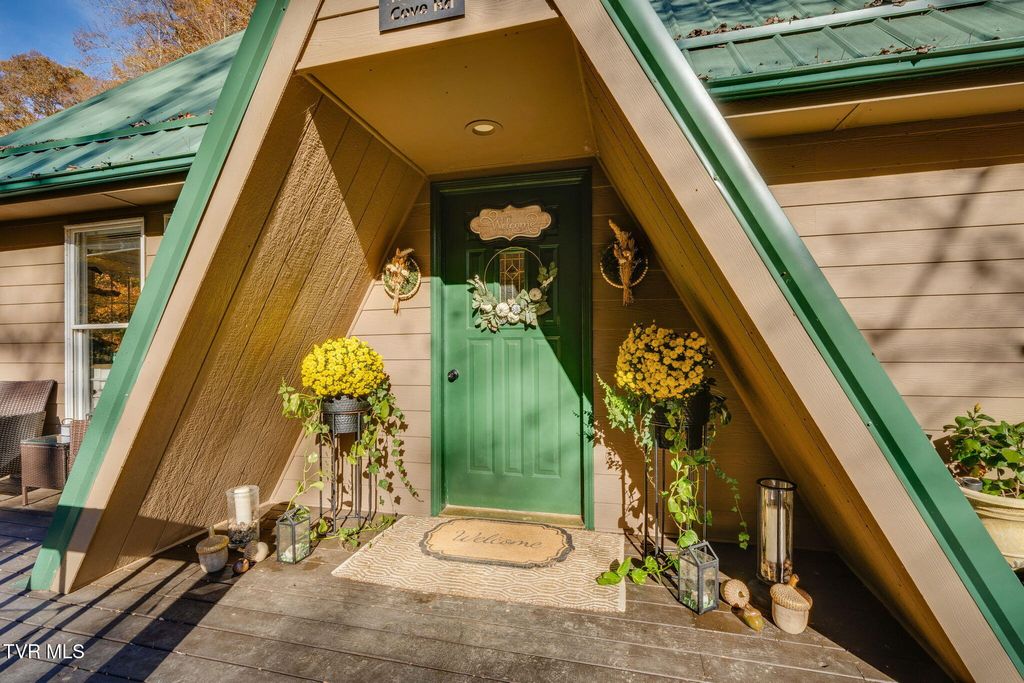 Photo of 1370 Hickory Cove Road, Rogersville, TN 37857 (MLS # 9988289)