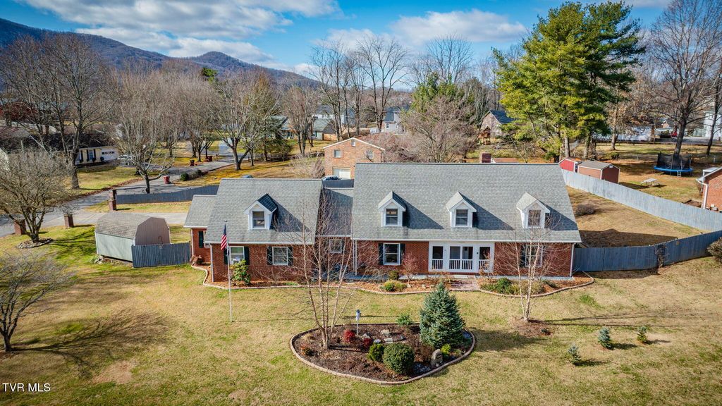 Photo of 3320 Martindale Drive, Johnson City, TN 37601 (MLS # 9989851)