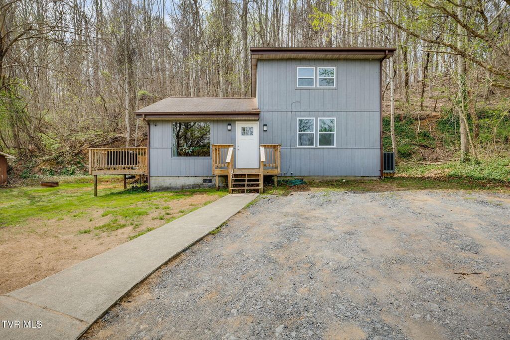 Photo of 1724 Echo Avenue, Kingsport, TN 37665 (MLS # 9993390)