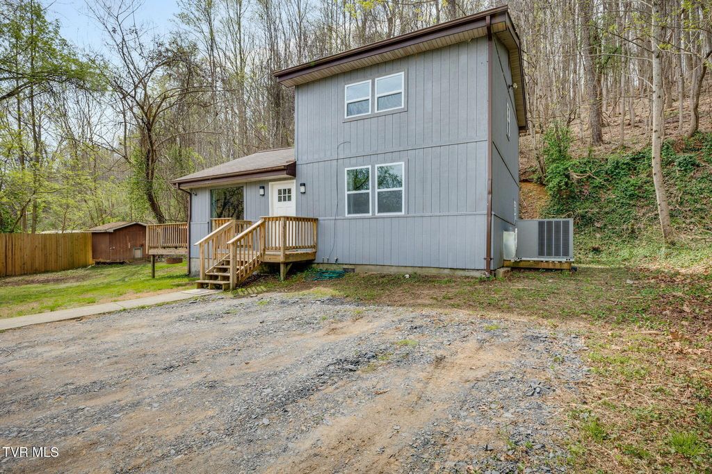 Photo of 1724 Echo Avenue, Kingsport, TN 37665 (MLS # 9993390)