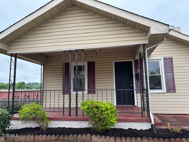 300 Cedar Street, Bristol, Tennessee image 1