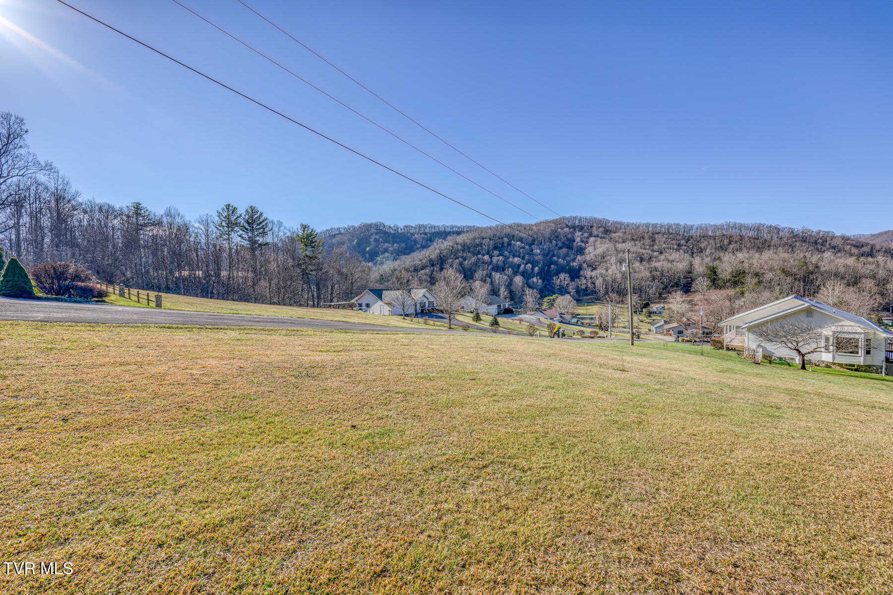 117 Buckner Drive, Roan Mountain, Tennessee image 3