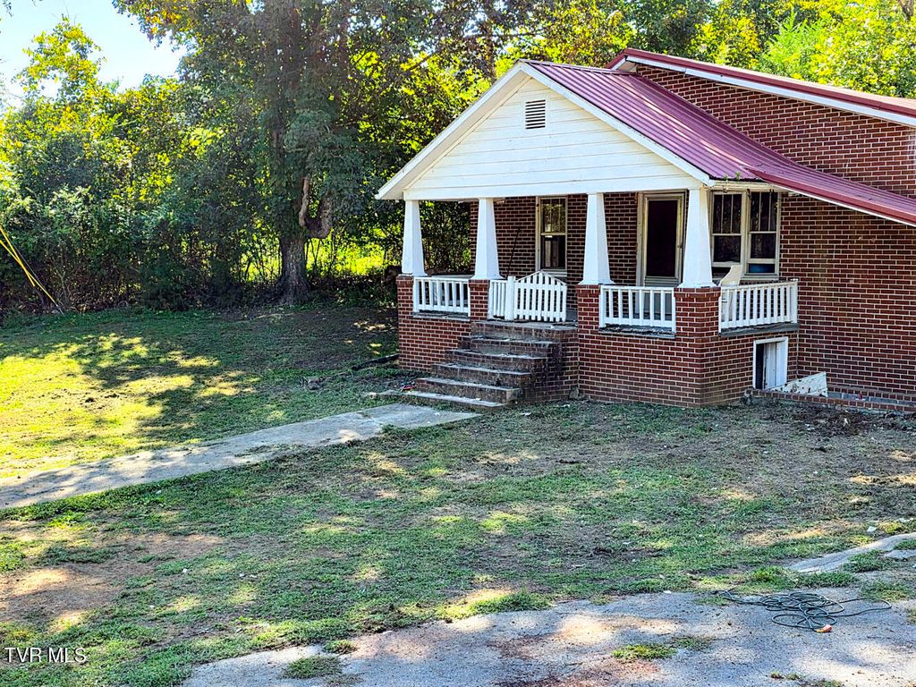 Photo of 2534 Muddy Hollow Rd, Dandridge, TN 37725 (MLS # 9986814)