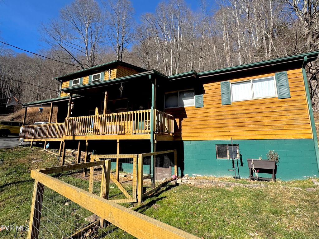 Photo of 226 Seventh Street, Norton, VA 24273 (MLS # 9989754)