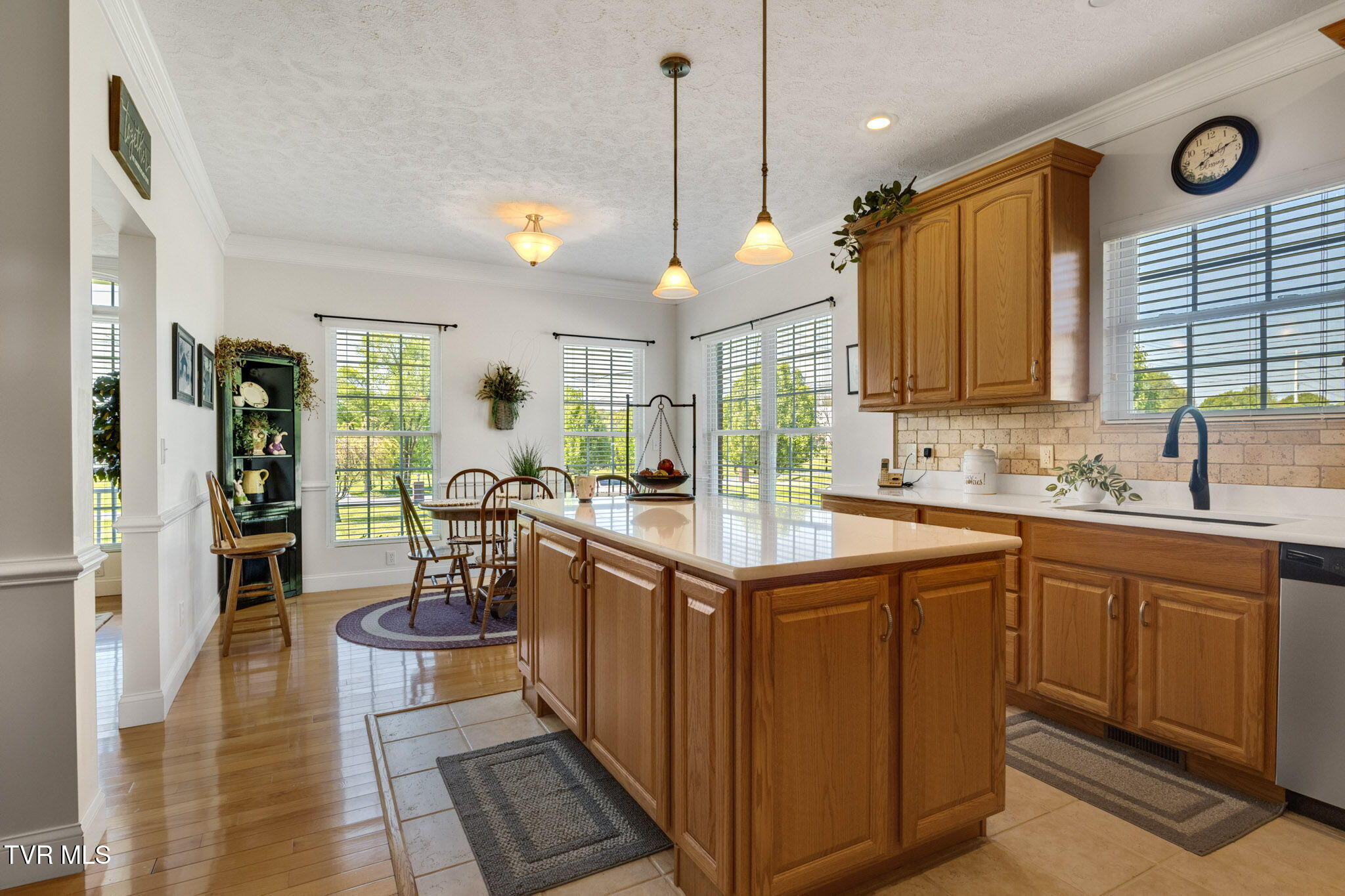 963 Beaver Creek Road, Bluff City, Tennessee image 9