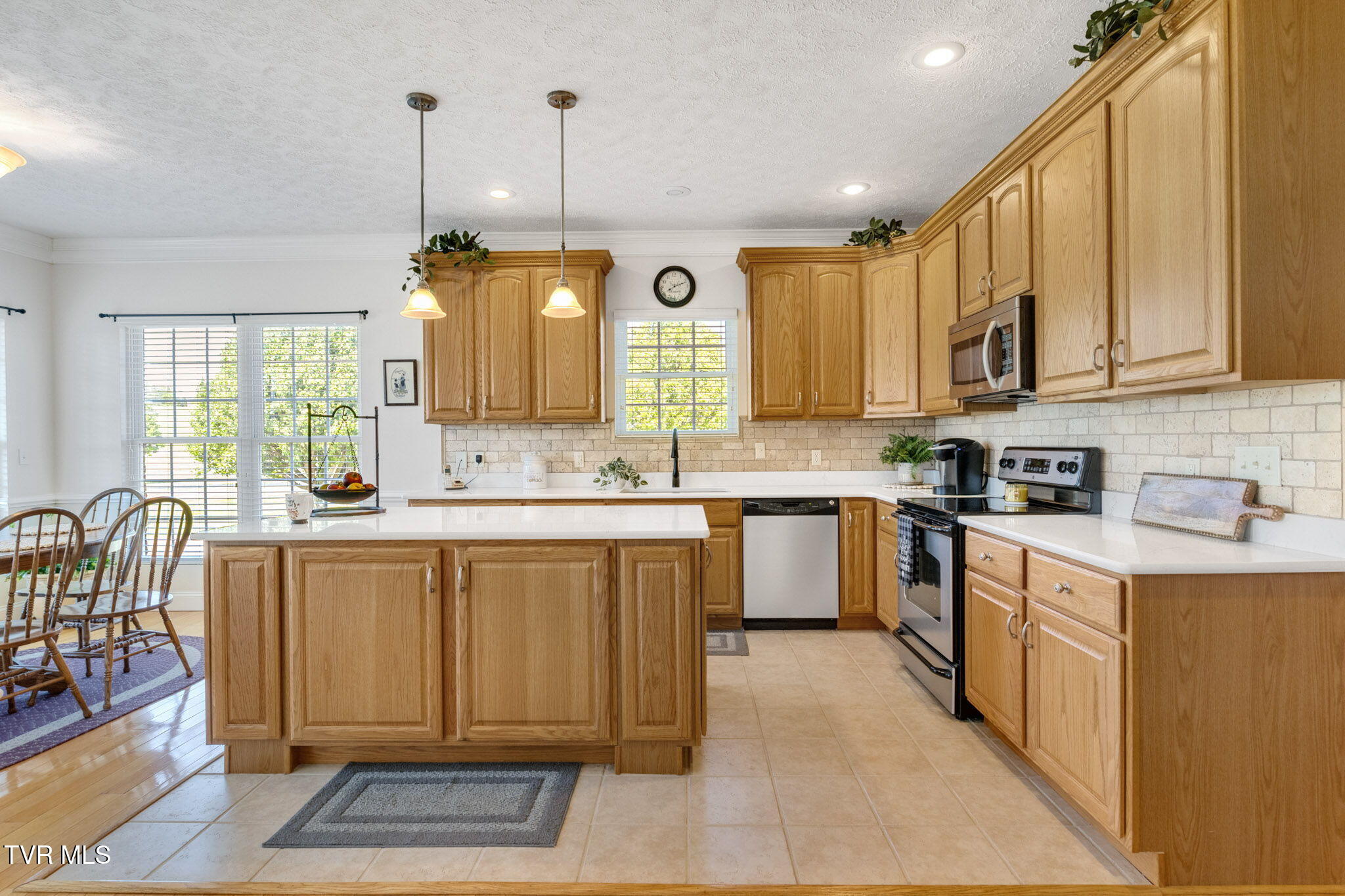 963 Beaver Creek Road, Bluff City, Tennessee image 10