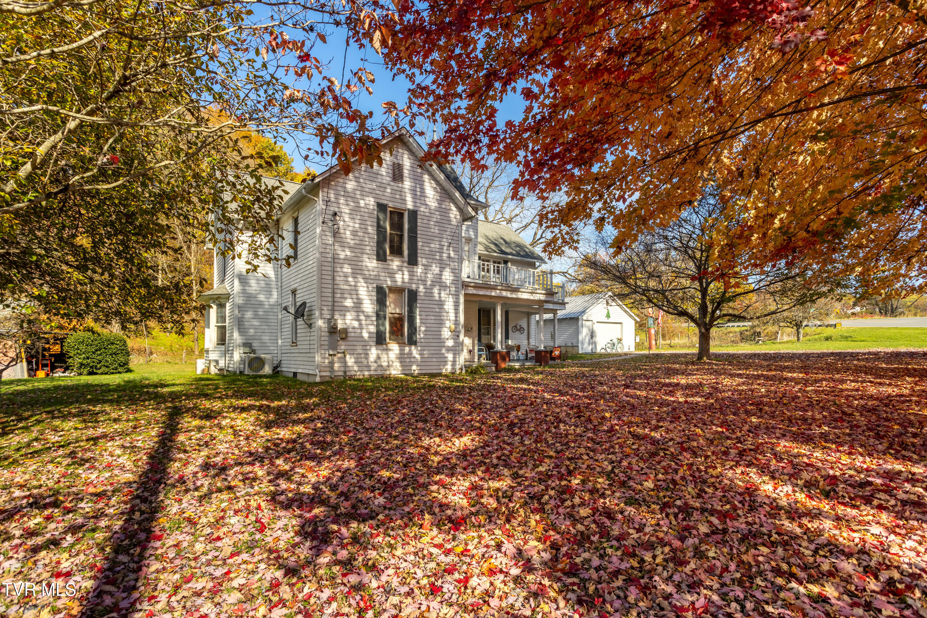 21786 Monroe Road, Damascus, Virginia image 3