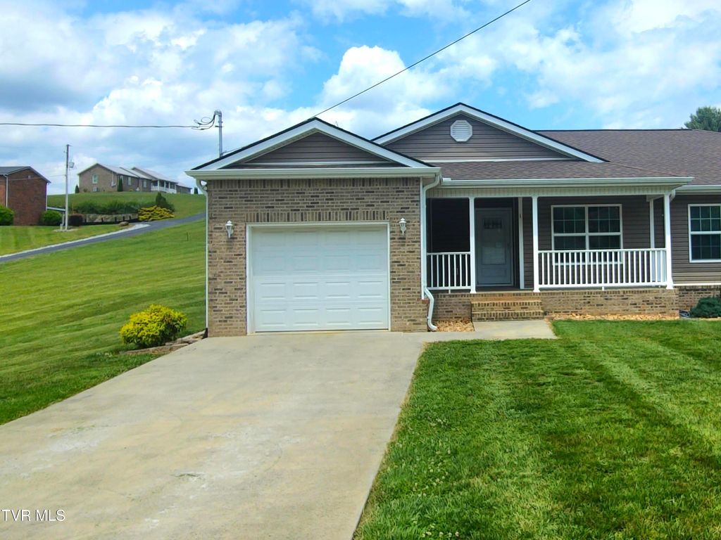 Photo of 305 Mckenzie Drive #1, Kingsport, TN 37660 (MLS # 9995390)