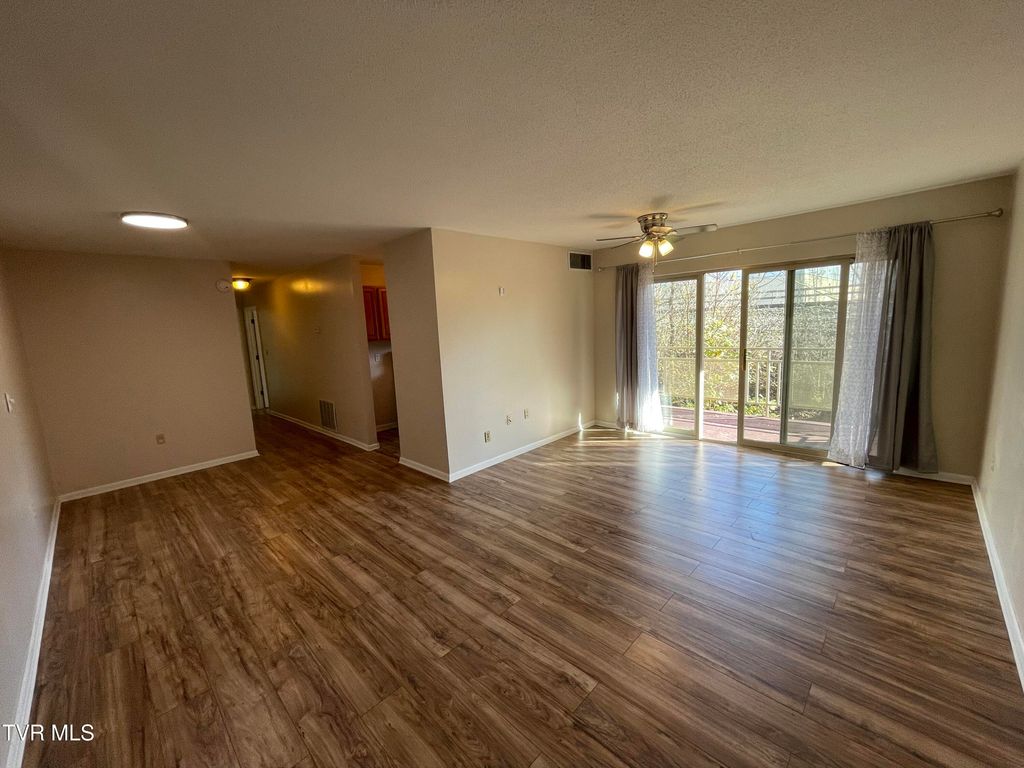 Photo of 1225 Carriage Circle #203, Bristol, VA 24201 (MLS # 9988098)