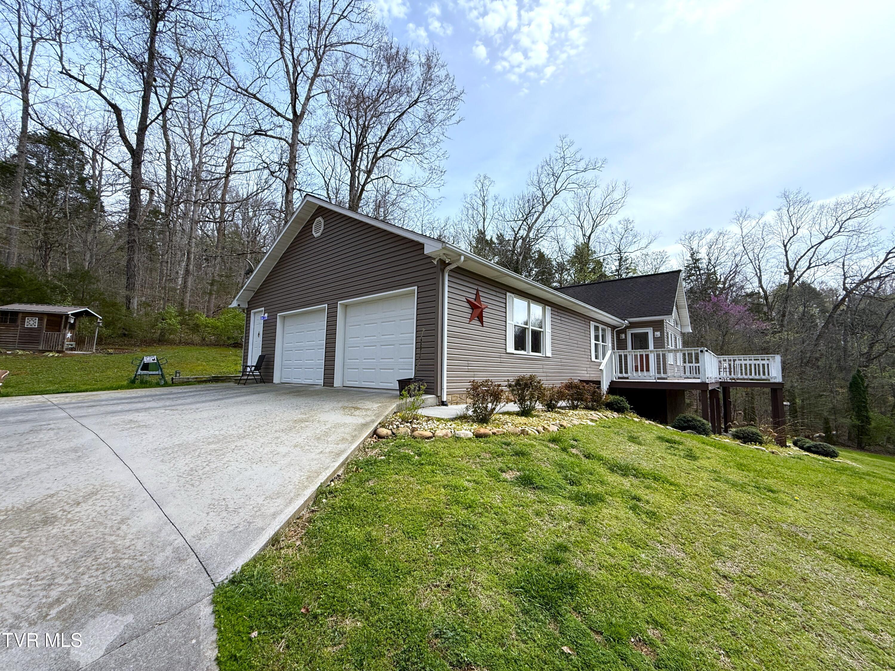 1038 Autumn Leaf Drive, Newport, Tennessee image 23