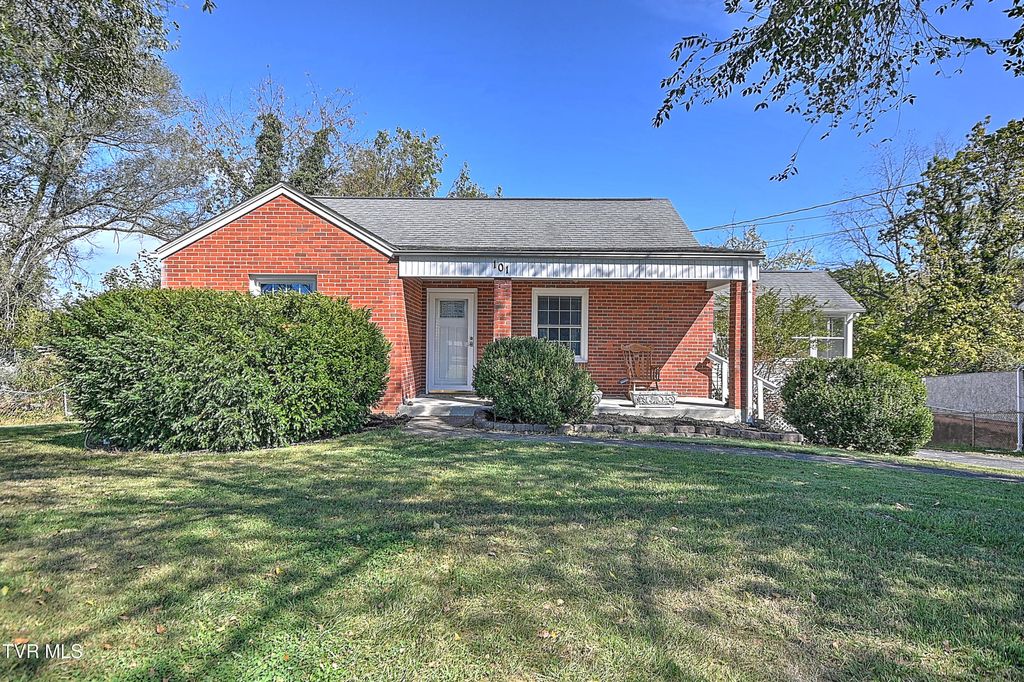 Photo of 101 Tween Hills Road, Bristol, TN 37620 (MLS # 9987277)