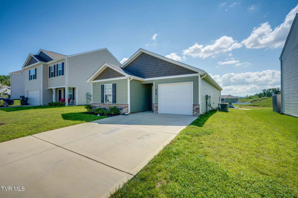 Photo of 1261 Cherry Grove, Greeneville, TN 37745 (MLS # 9998955)
