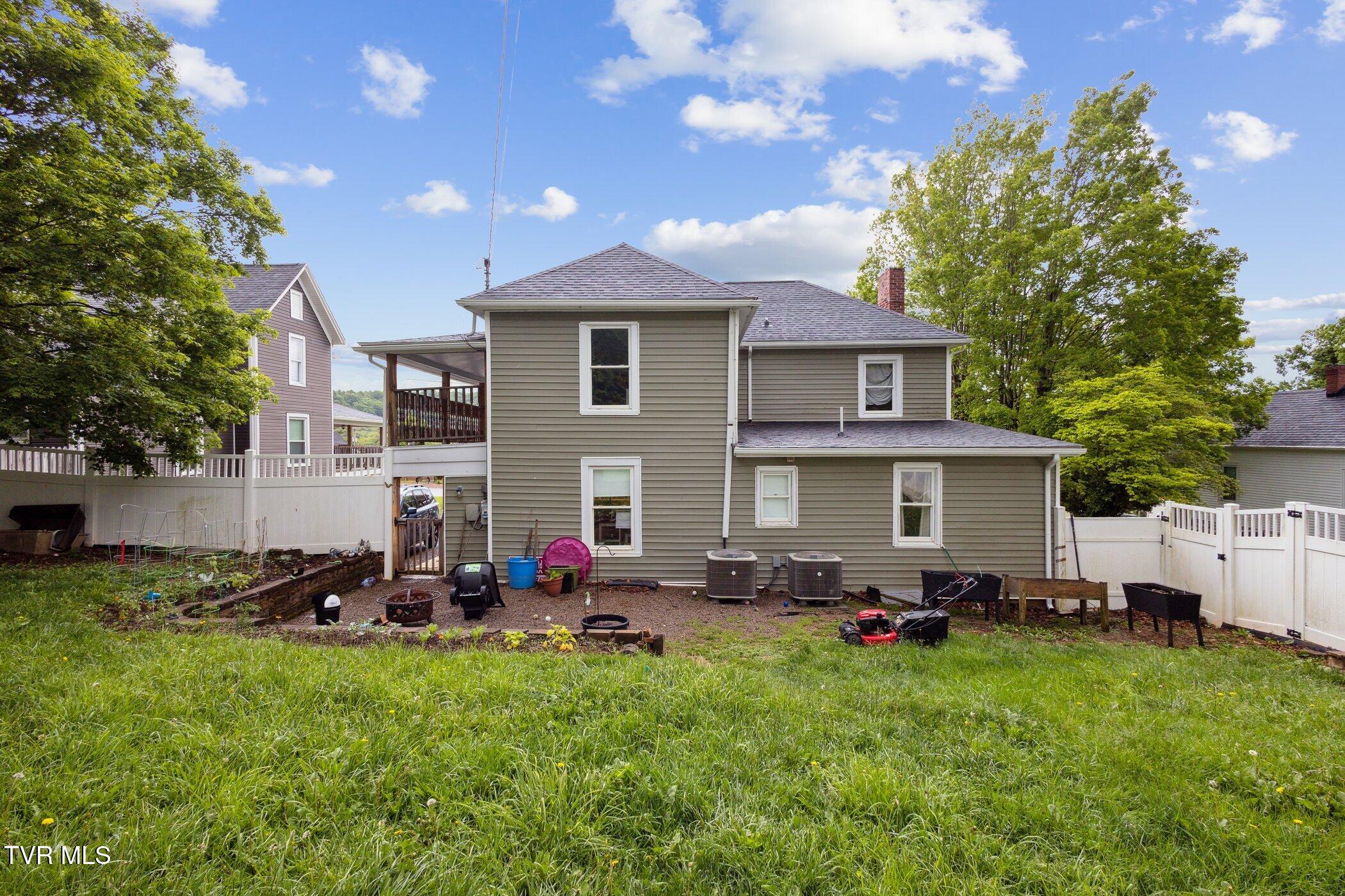 88 Banner Street, Lebanon, Virginia image 7