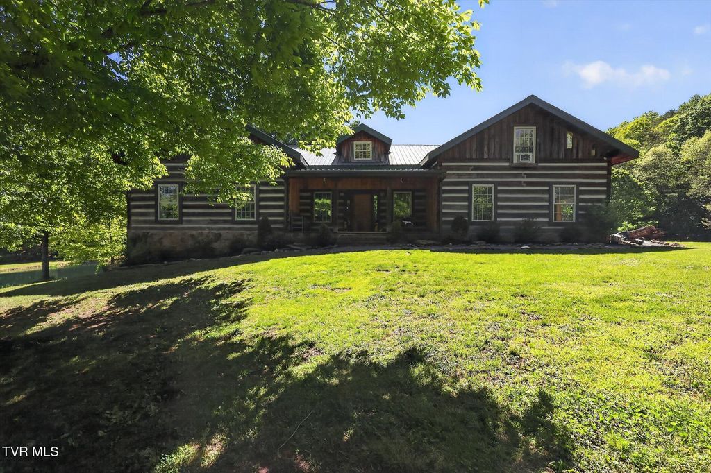 Photo of 13544 Revera Drive, Mendota, VA 24270 (MLS # 9994841)