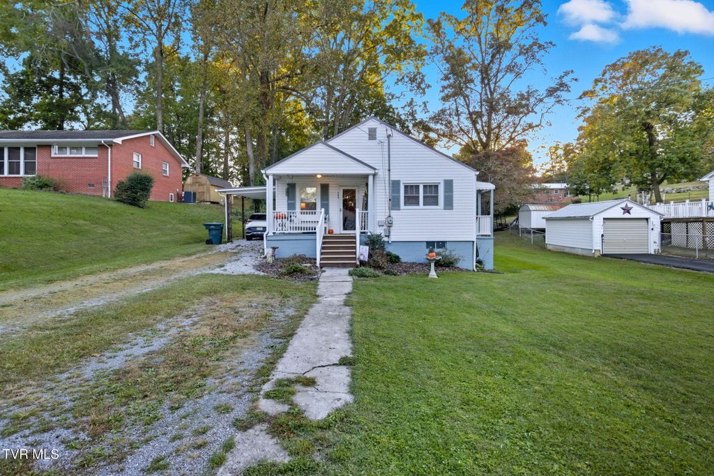 Photo of 223 Forest Hills Drive, Greeneville, TN 37745 (MLS # 9987095)