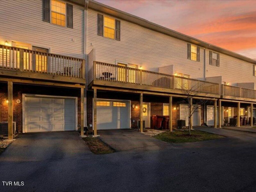 Photo of 2201 Cherokee Road #5, Johnson City, TN 37604 (MLS # 9990353)