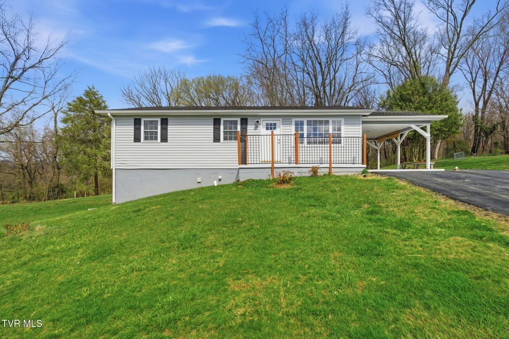 Photo of 304 Reservoir Street, Bristol, VA 24201 (MLS # 9992326)