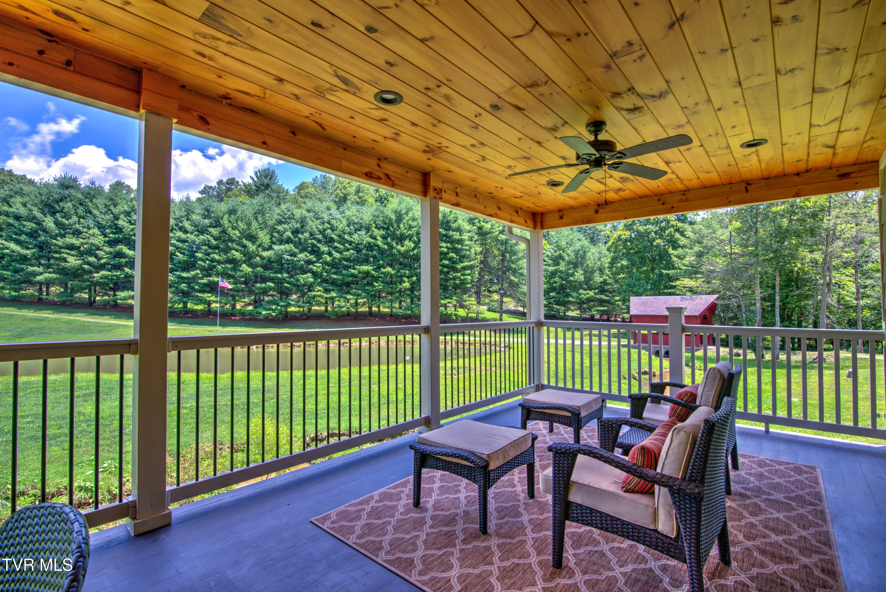 565 Piney Grove Road, Hampton, Tennessee image 7