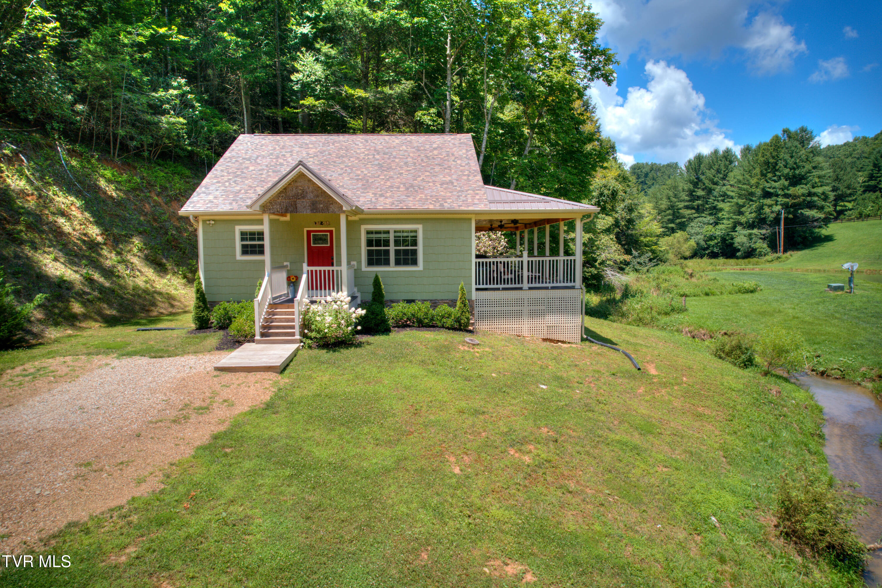 565 Piney Grove Road, Hampton, Tennessee image 37