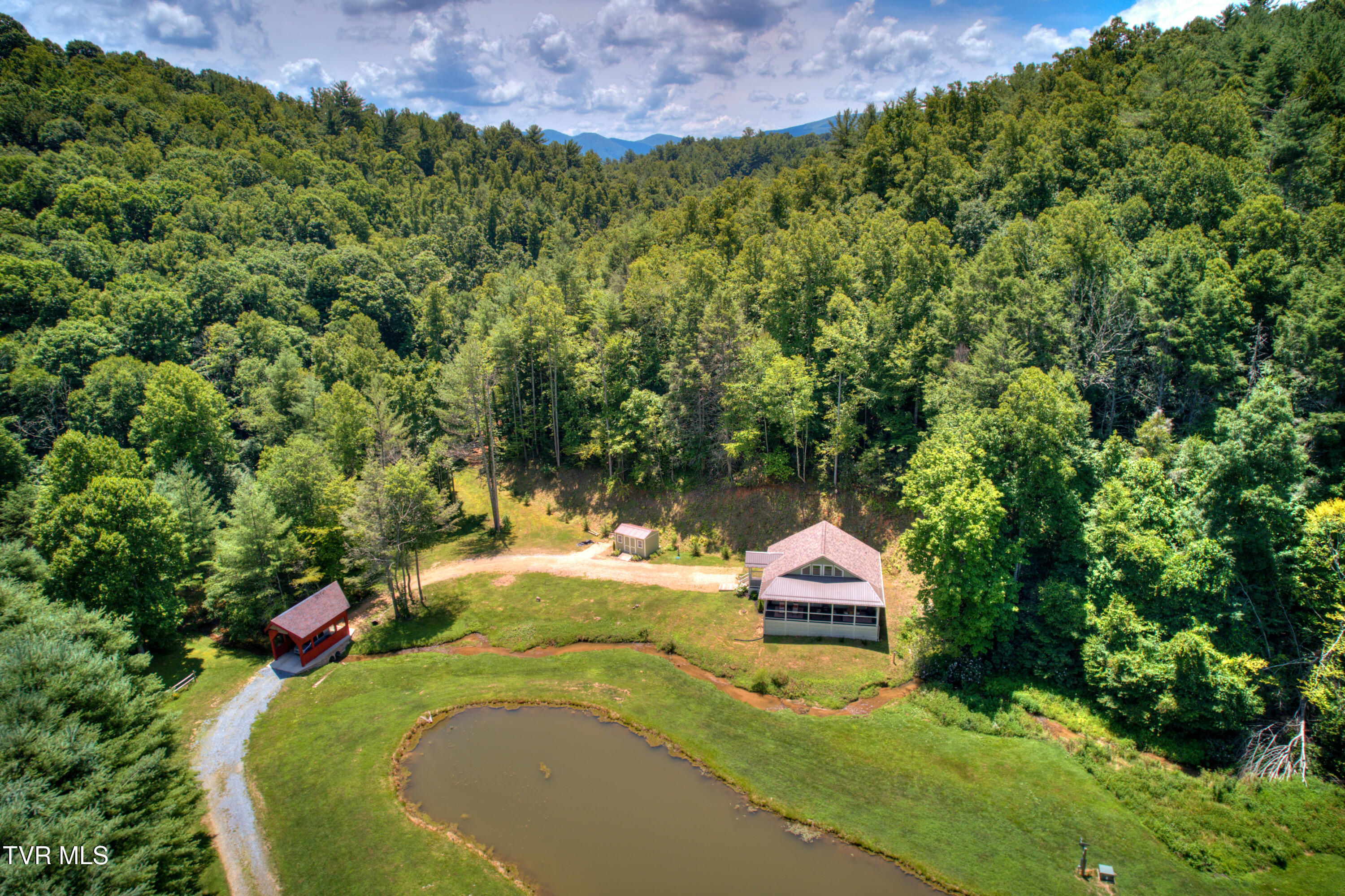 565 Piney Grove Road, Hampton, Tennessee image 45