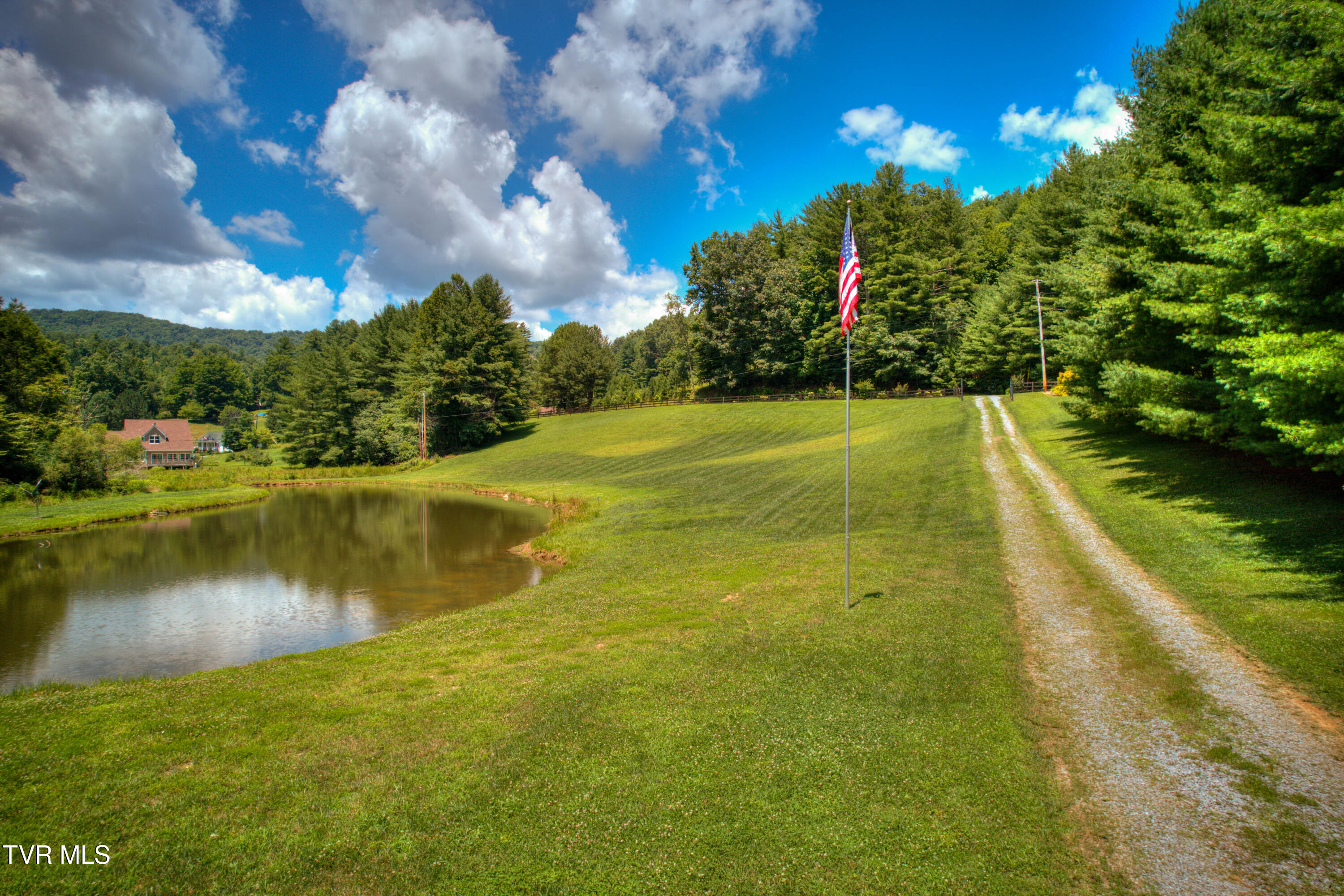 565 Piney Grove Road, Hampton, Tennessee image 44