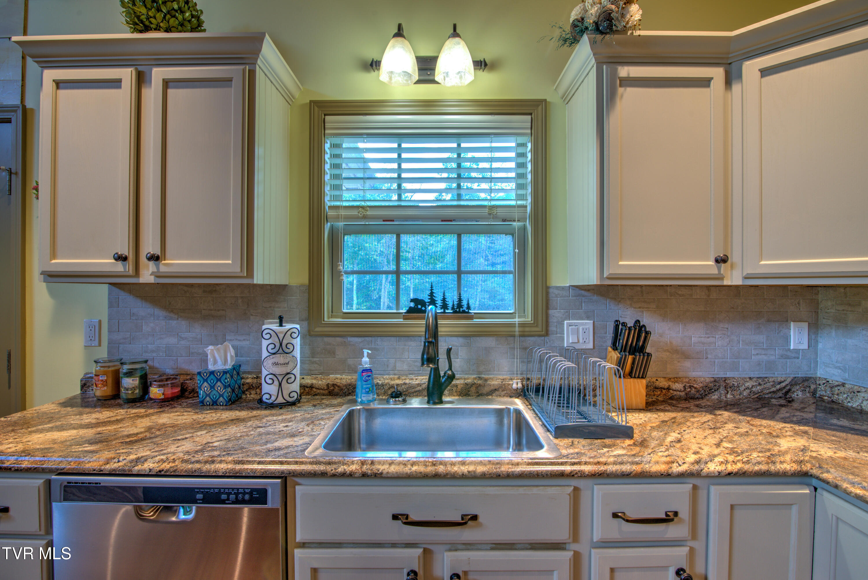 565 Piney Grove Road, Hampton, Tennessee image 14