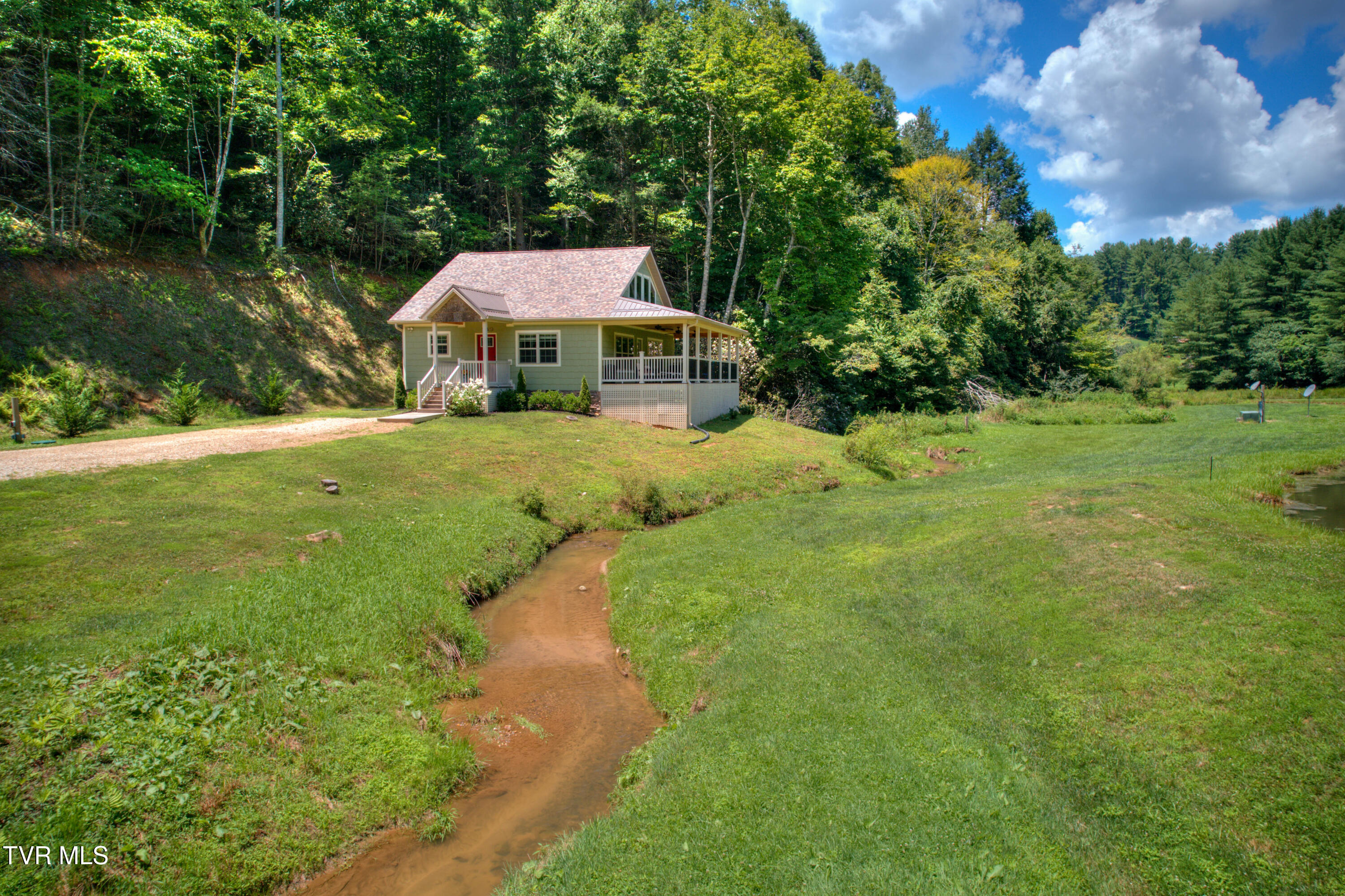 565 Piney Grove Road, Hampton, Tennessee image 41