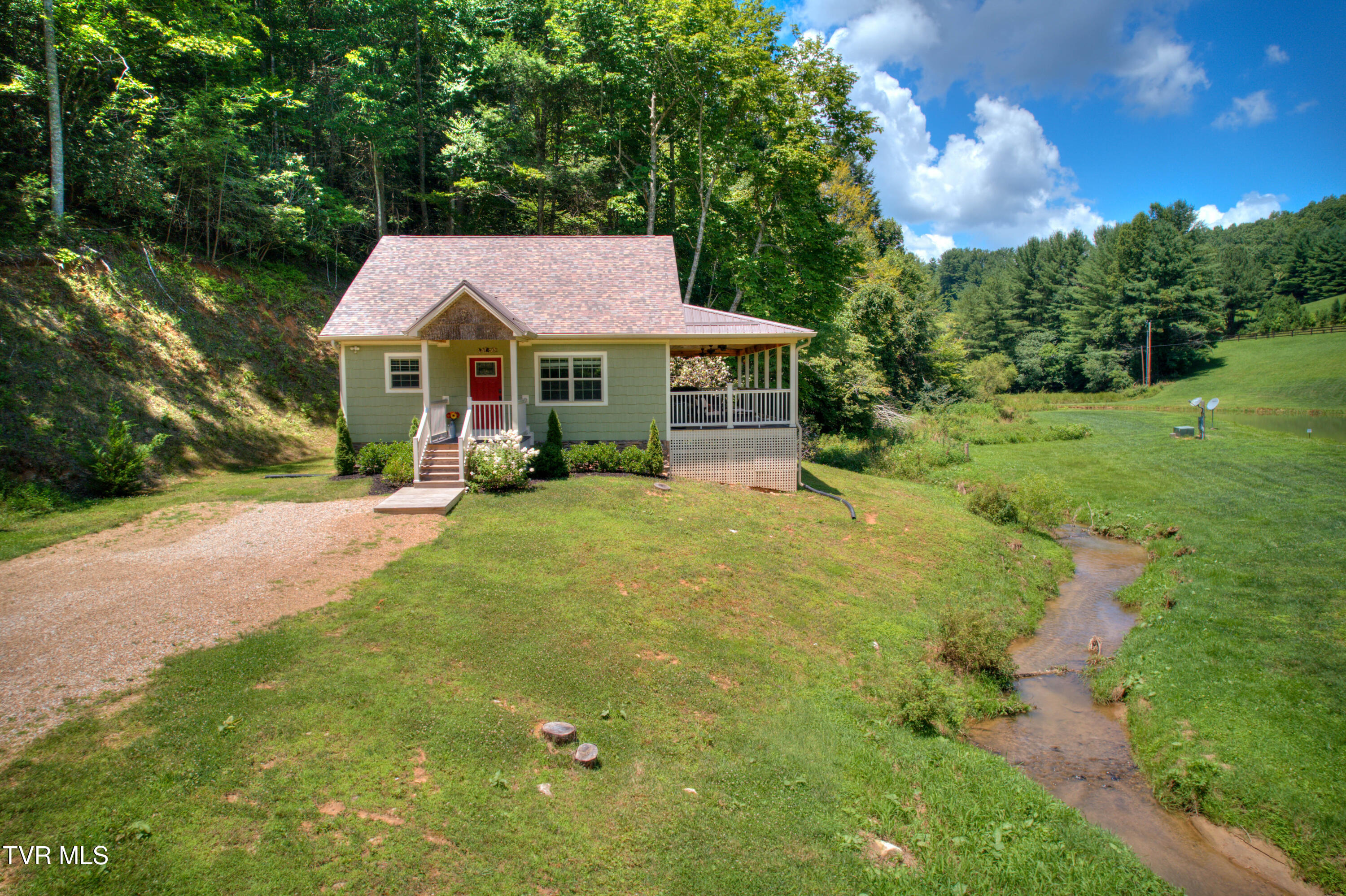 565 Piney Grove Road, Hampton, Tennessee image 36