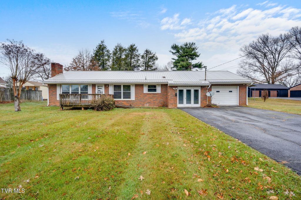 Photo of 121 Vines Drive, Jonesborough, TN 37659 (MLS # 9989074)